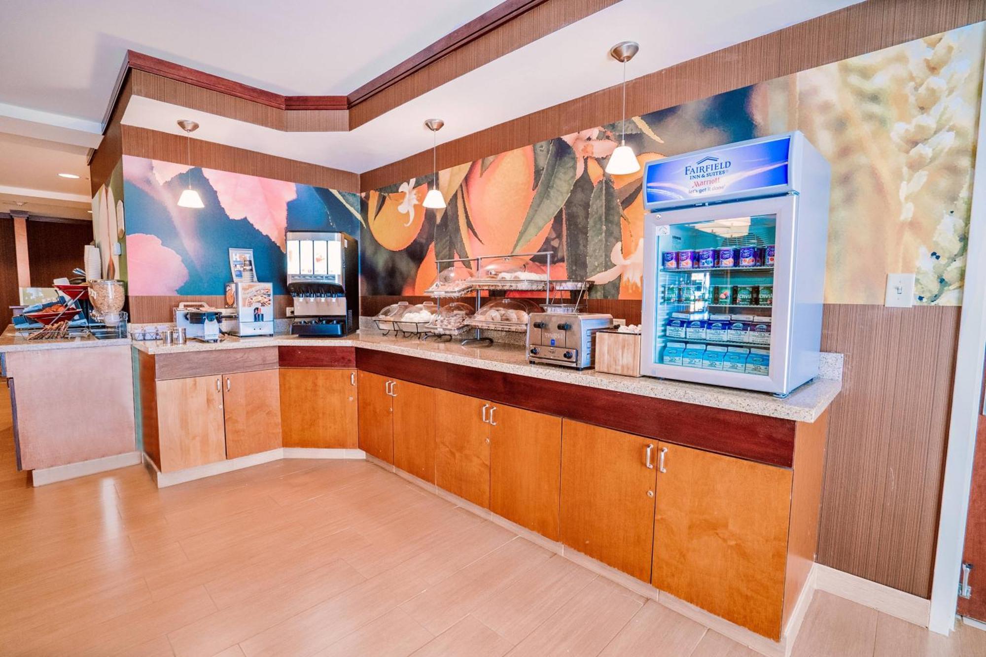 Fairfield By Marriott Medford Long Island Hotel Exterior photo