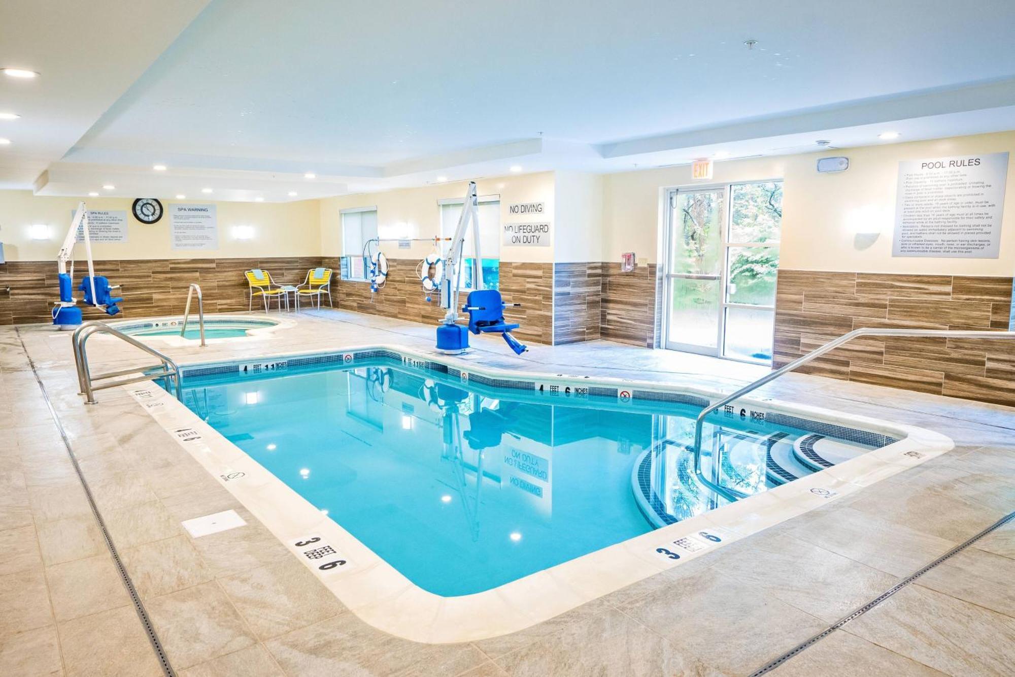 Fairfield By Marriott Medford Long Island Hotel Exterior photo